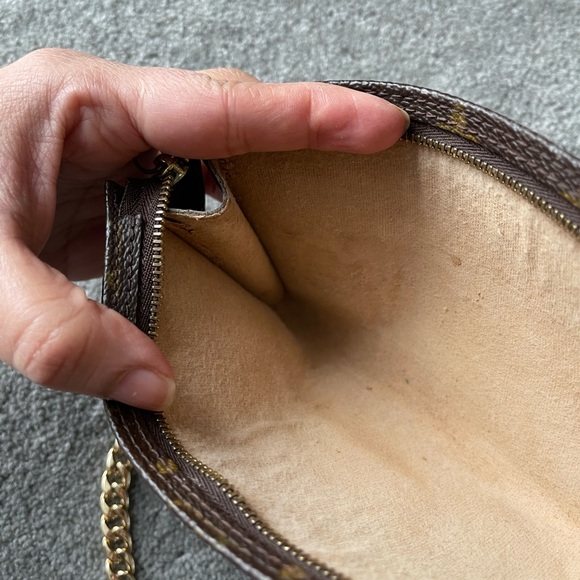 Authentic Louis Vuitton monogram accessory pouch SP0988 (D5013) - Picture 13 of 16